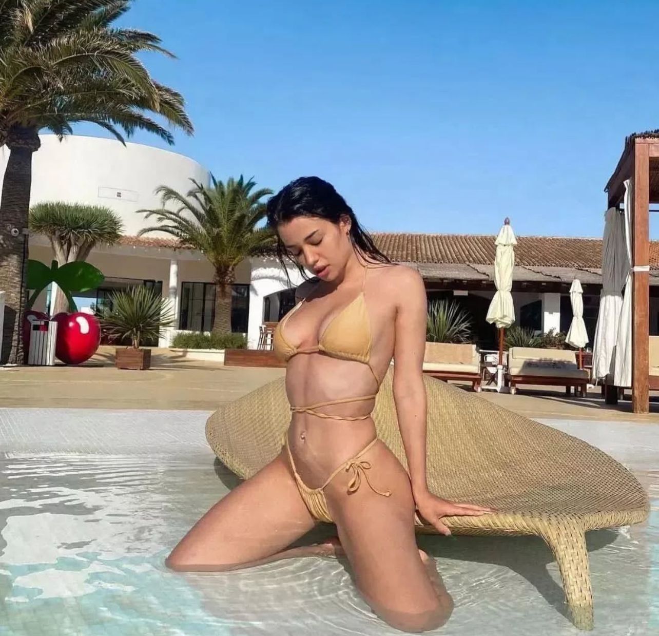 Alanya Escort Sevgili Tadında Sevişen Selvi