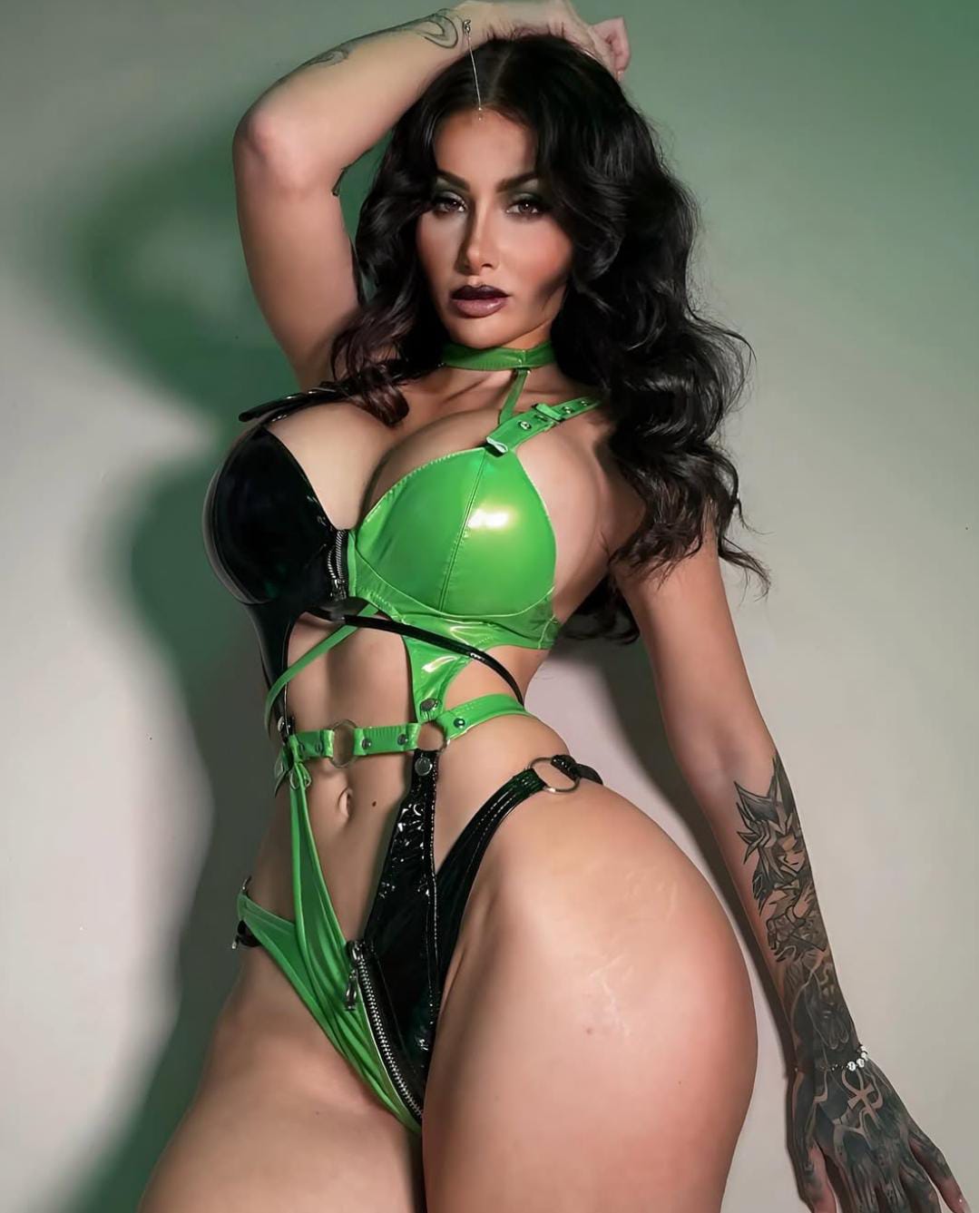 Ayak Fetişi Yapan Çılgın Alanya Escort Fatma